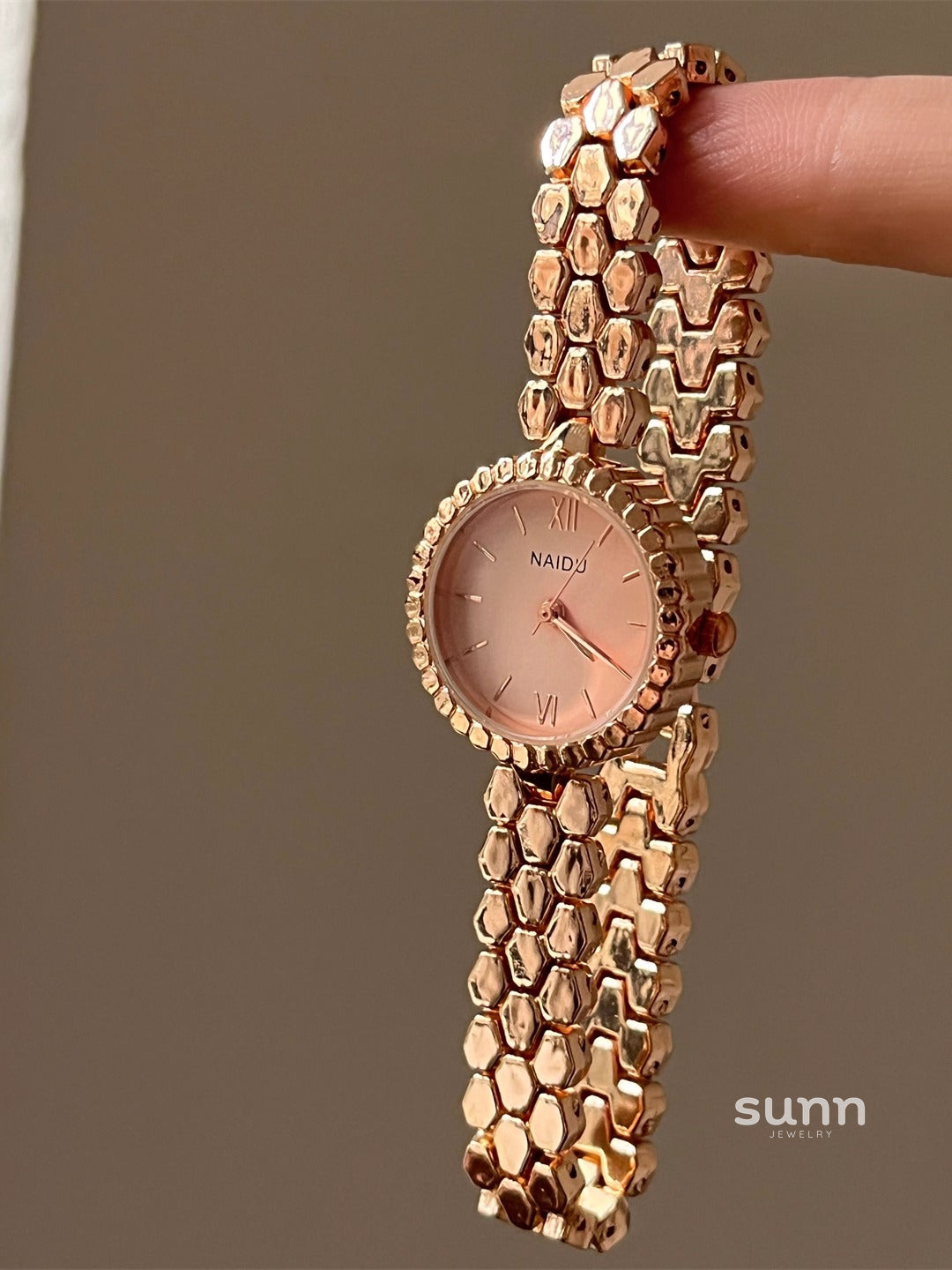 Brookelyn Honeycomb Bracelet Watch [OZ3TJKRN]