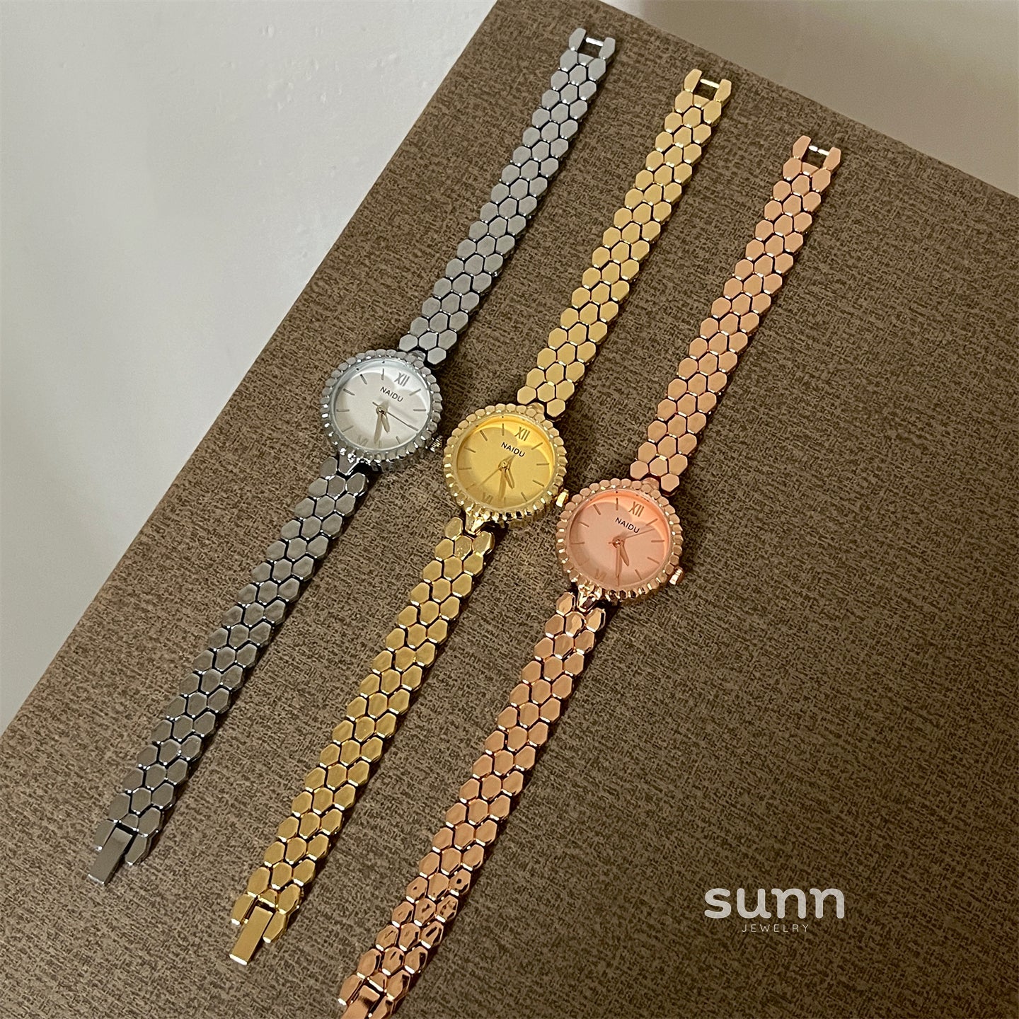 Brookelyn Honeycomb Bracelet Watch [TOW9VRU5]