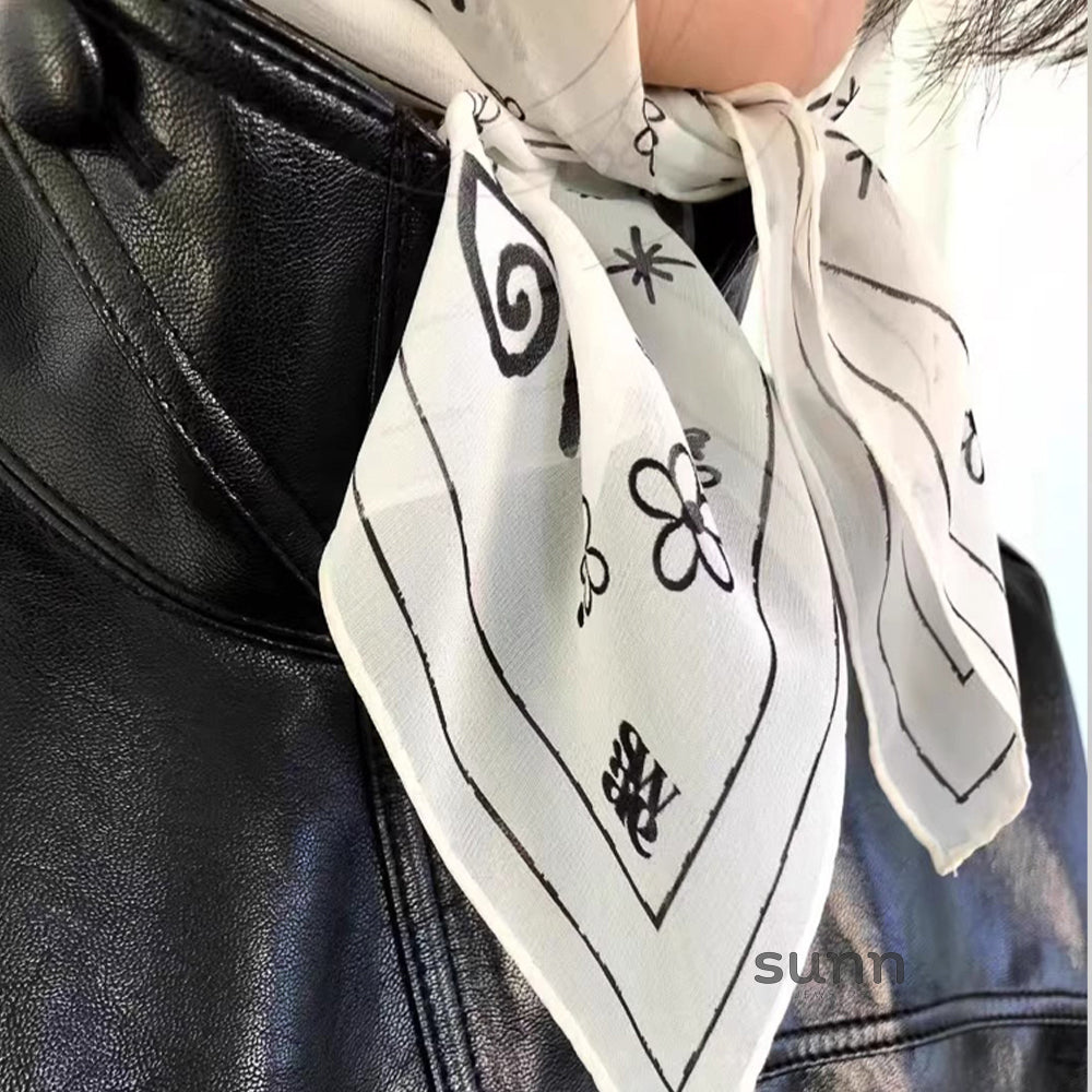 Bruchy Floral Graffiti Scarf [HVX27FNQ]