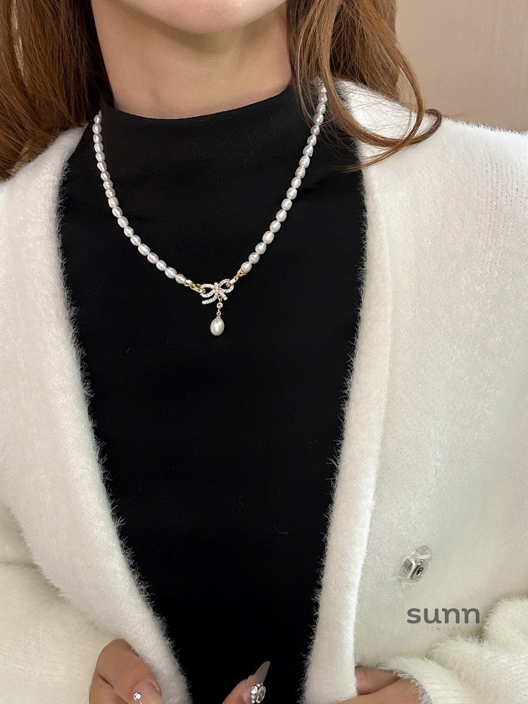 Bryar Freshwater Pearl Bow Necklace [9AQXOTON]