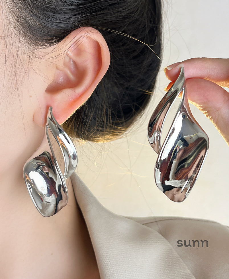 Brylynn Twisted Metal Earrings [9F23H07R]