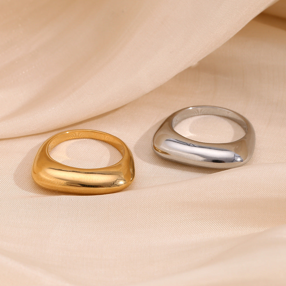 Bryndle Rectangular Band Ring [U6J5JROT]