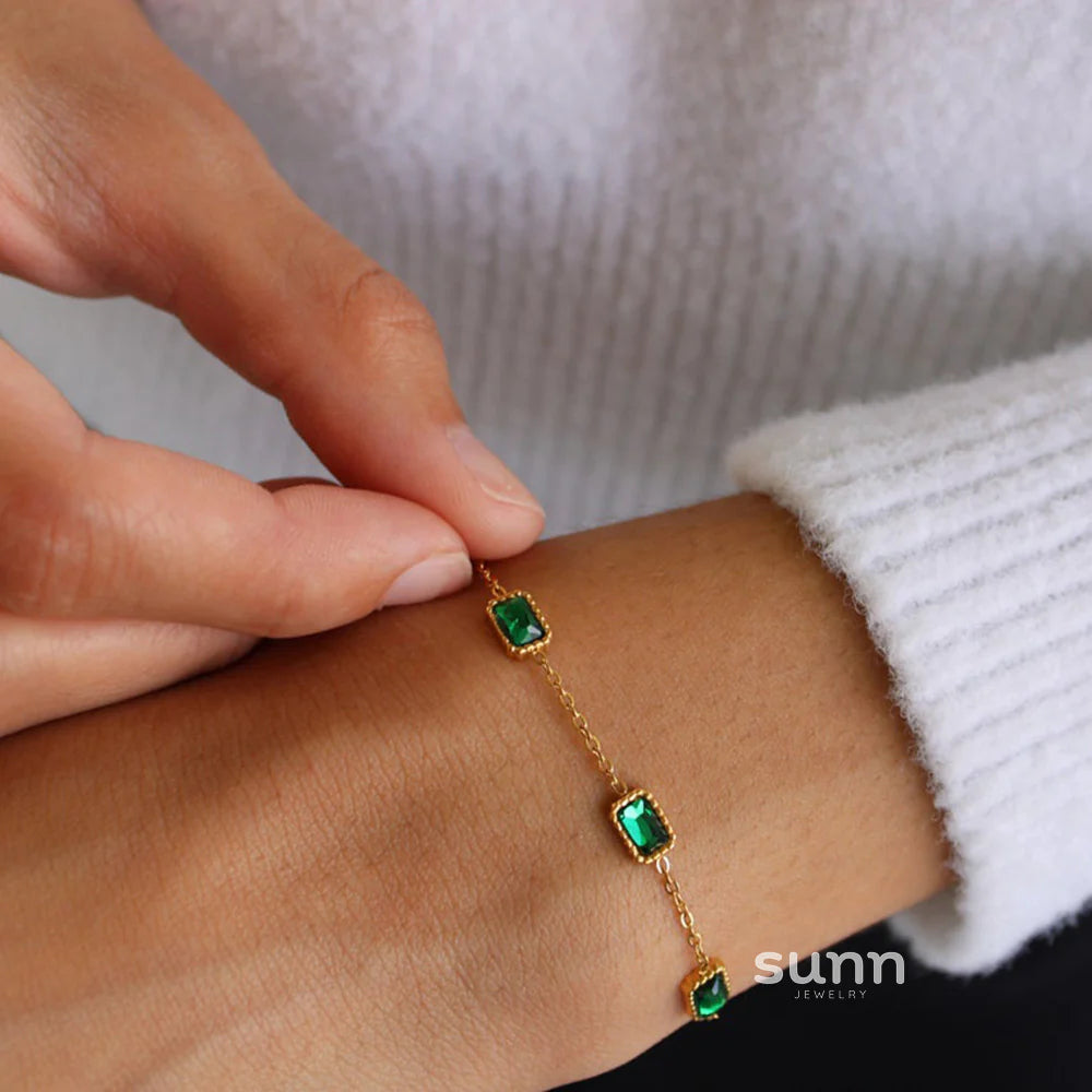 Brynley Emerald Cut Jewelry Set