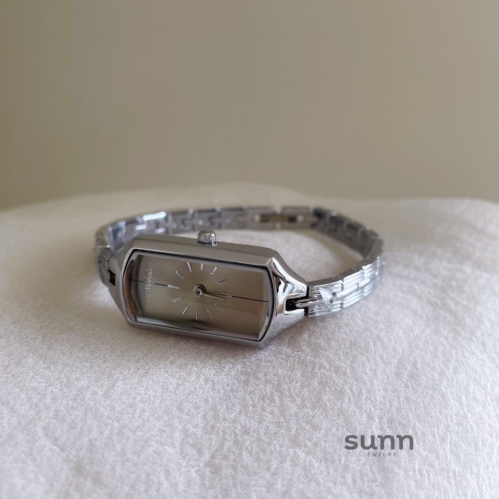 Brynnleigh Sleek Rectangular Watch [IDJZYM78]