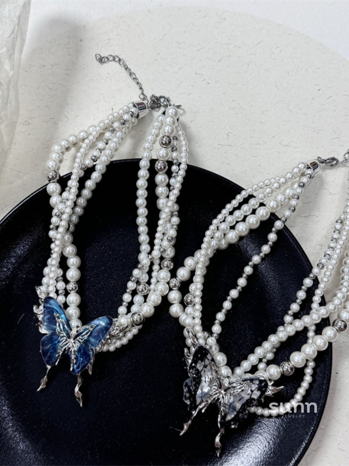 Cai Layered Pearl Butterfly Choker [VF9BVTA9]