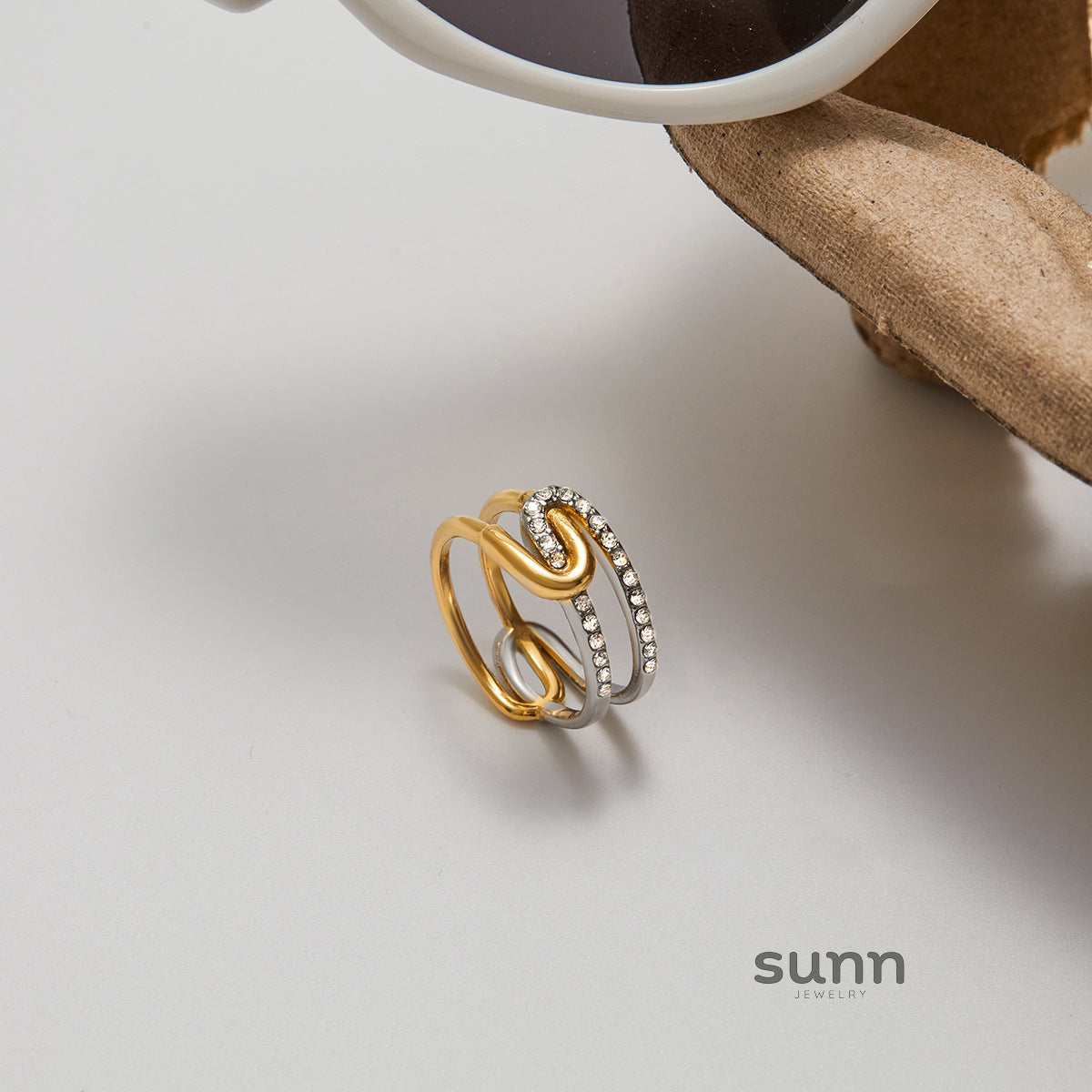 Caitlynn Rhinestone Cross Ring [0V5LA946]