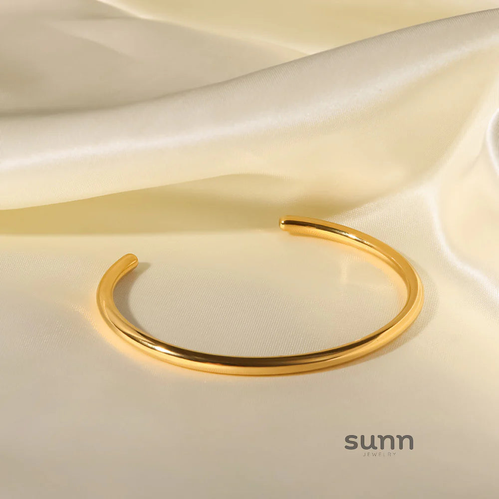 Calia French Gold Bangle