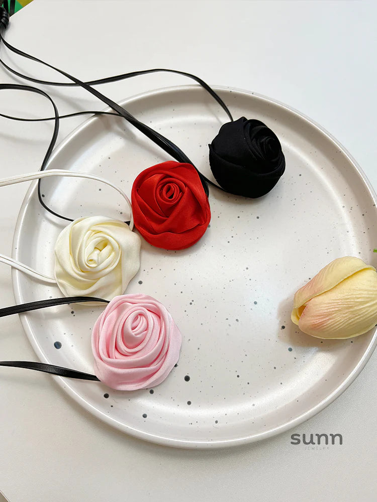 Calina Rose Tie Choker
