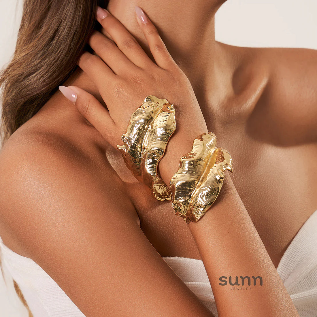 Callan Sculptural Leaf Bracelet