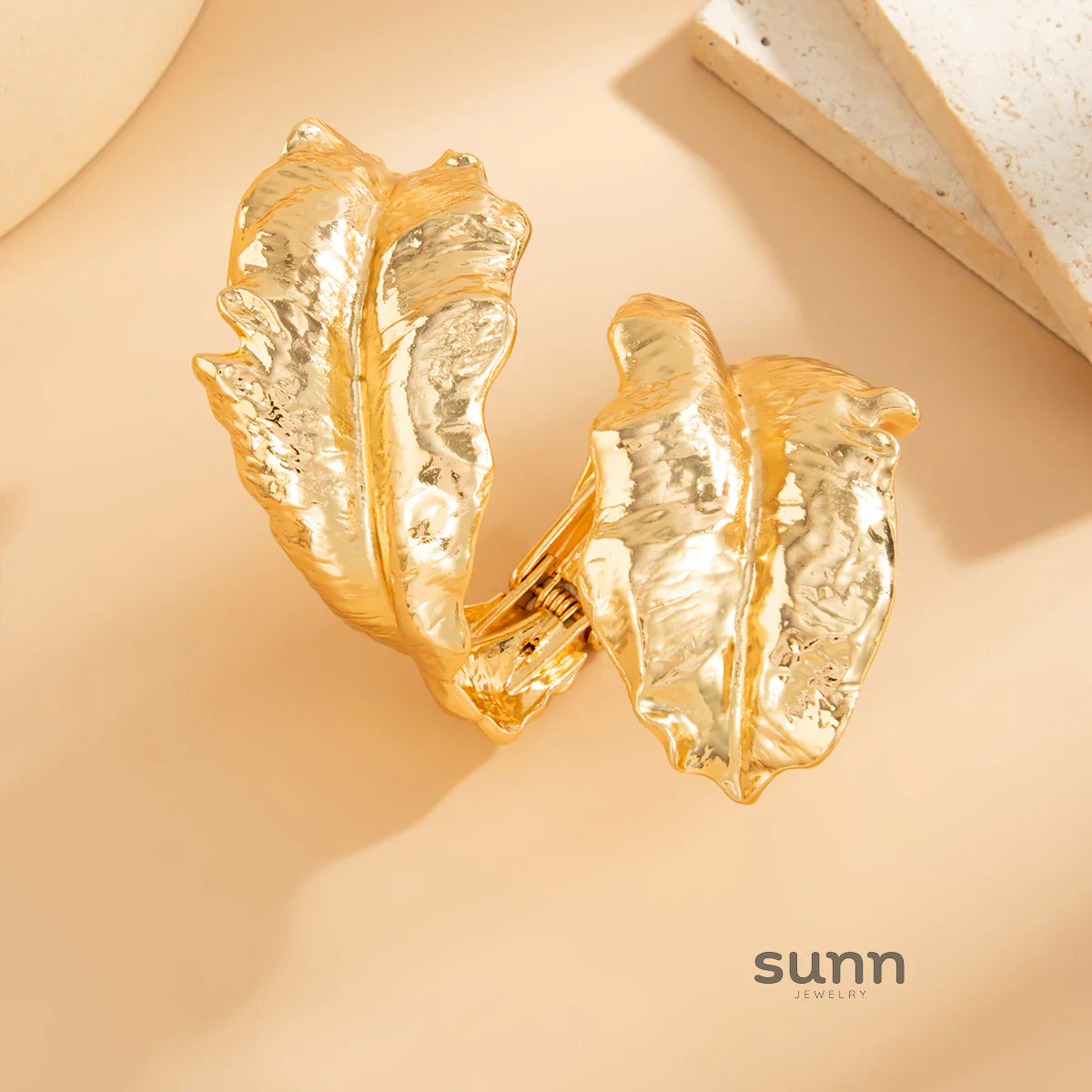 Callan Sculptural Leaf Bracelet