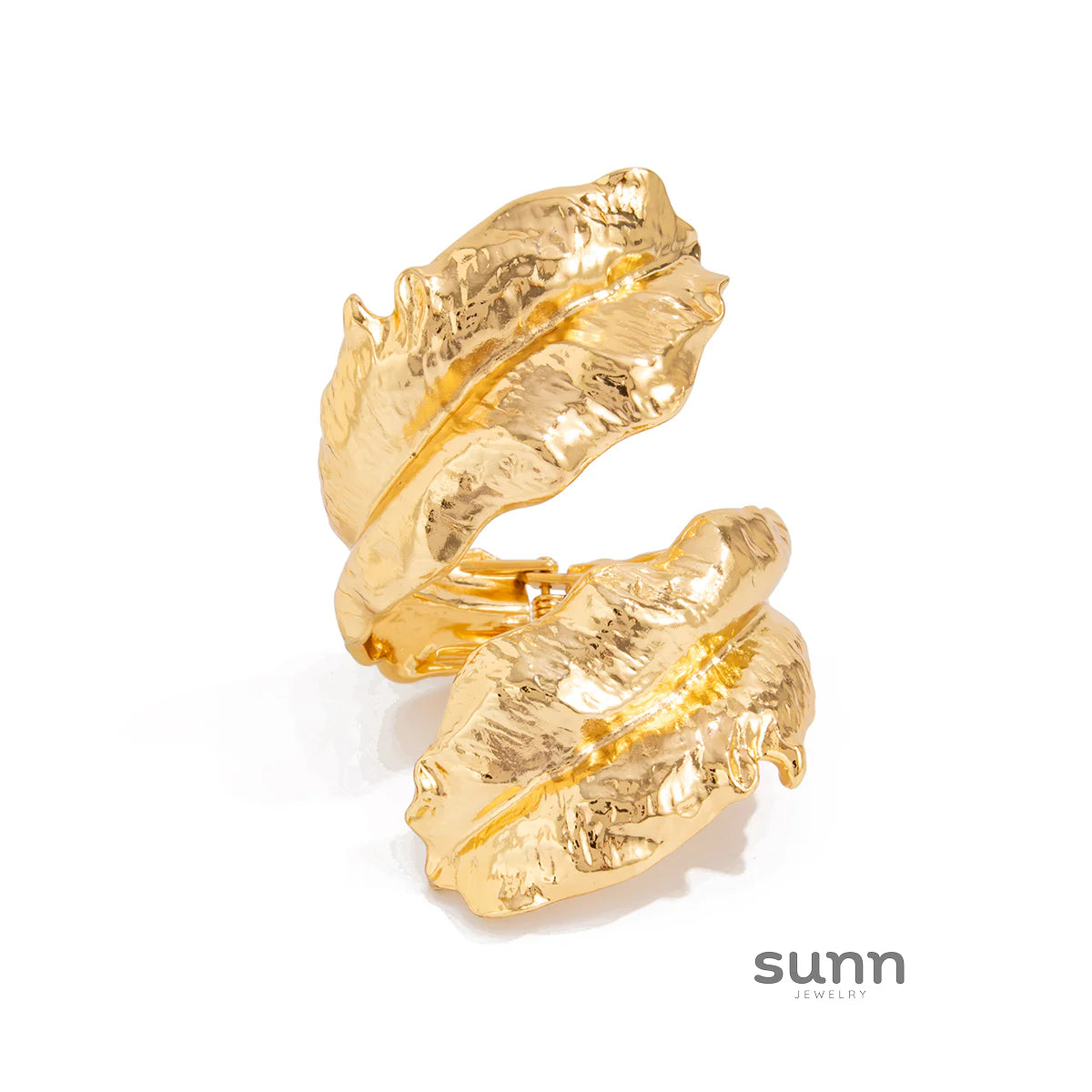 Callan Sculptural Leaf Bracelet