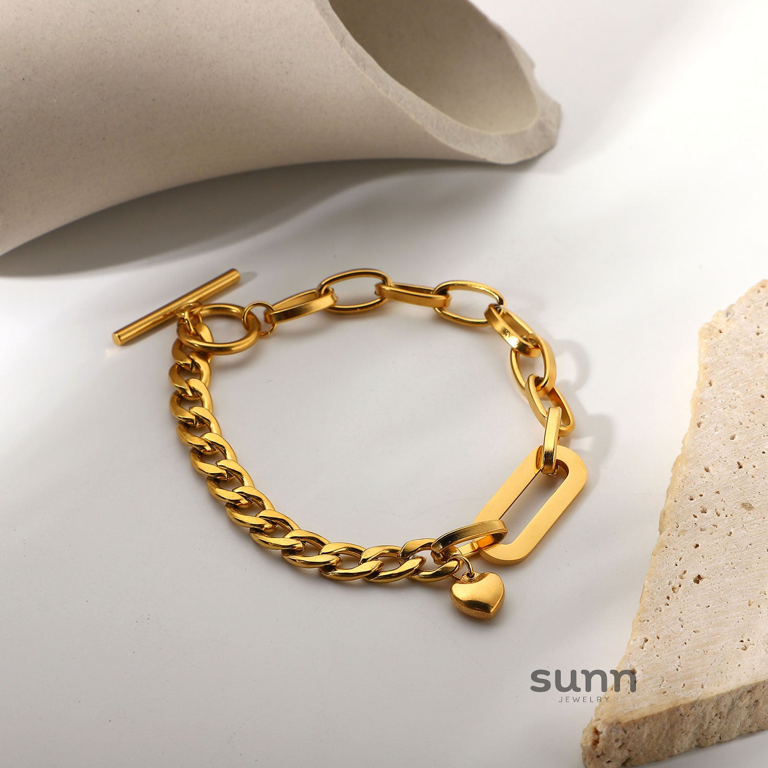 Cambria Gold Link Bracelet [BHUWTH78]