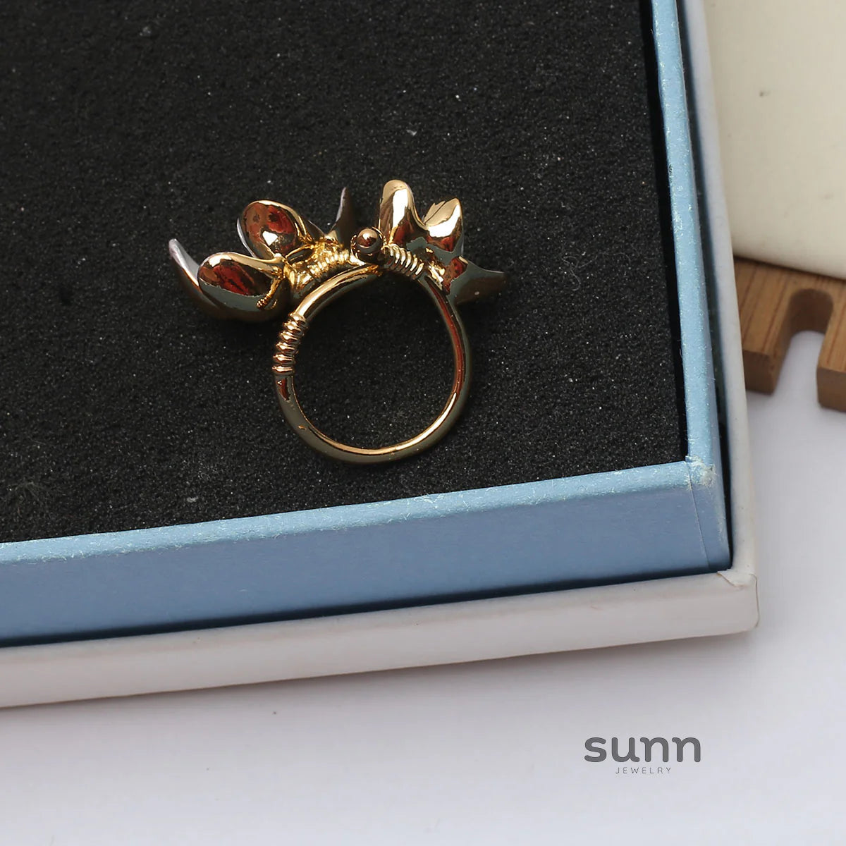 Camelia Golden Iris Ring