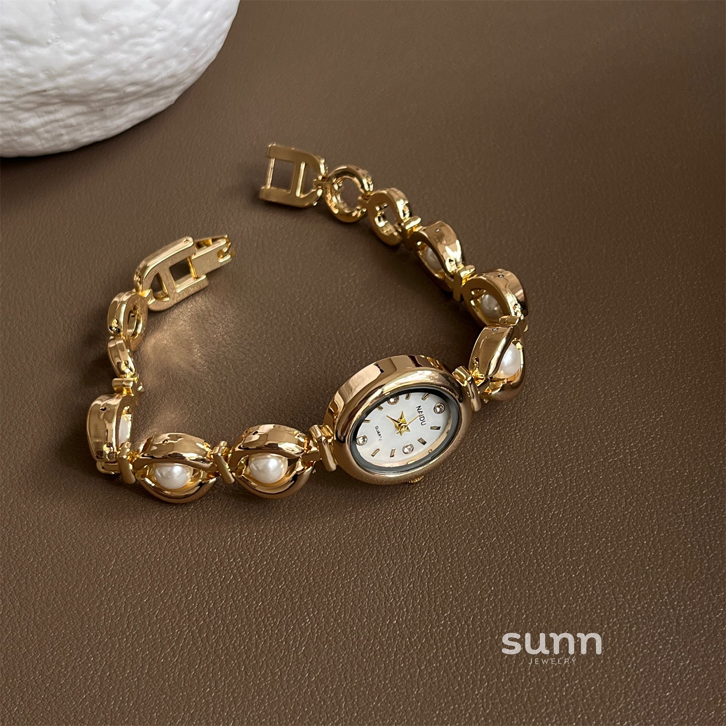 Camelia Oval Pearl Bracelet Watch [PFWGGSBD]