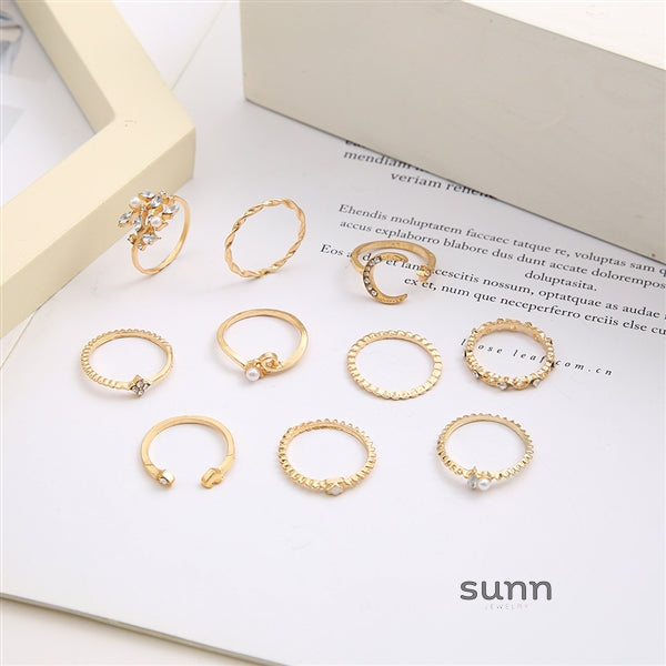Camila Star Moon Ring Set [FEGJC5IR]