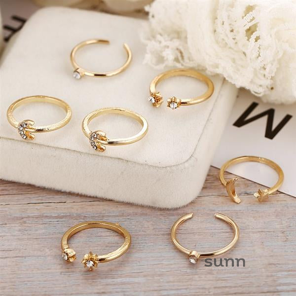 Camila Star Moon Ring Set [WDT3VBGC]
