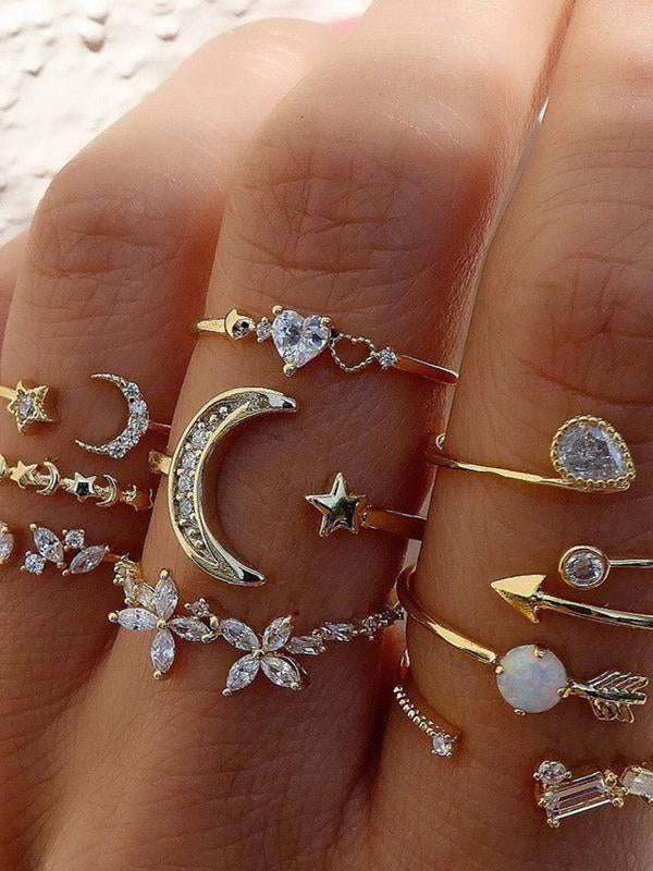Camila Star Moon Ring Set [P0W5F5DK]