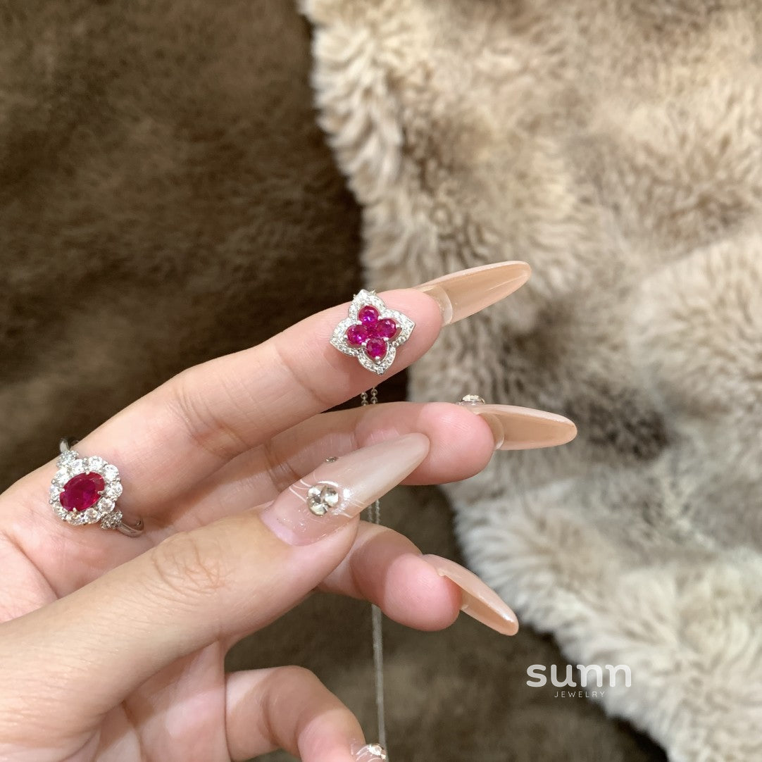 Camryn Delicate Clover Necklace [66WRRB9U]
