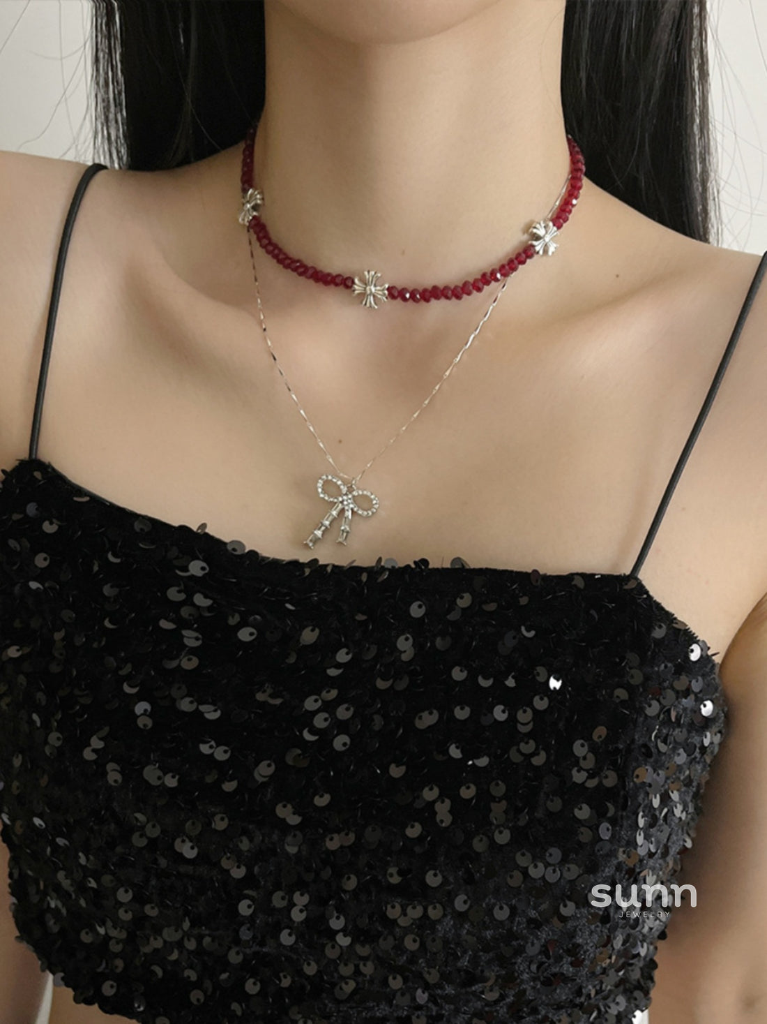 Carleigh Red Beaded Cross Choker [WLO2B2D0]