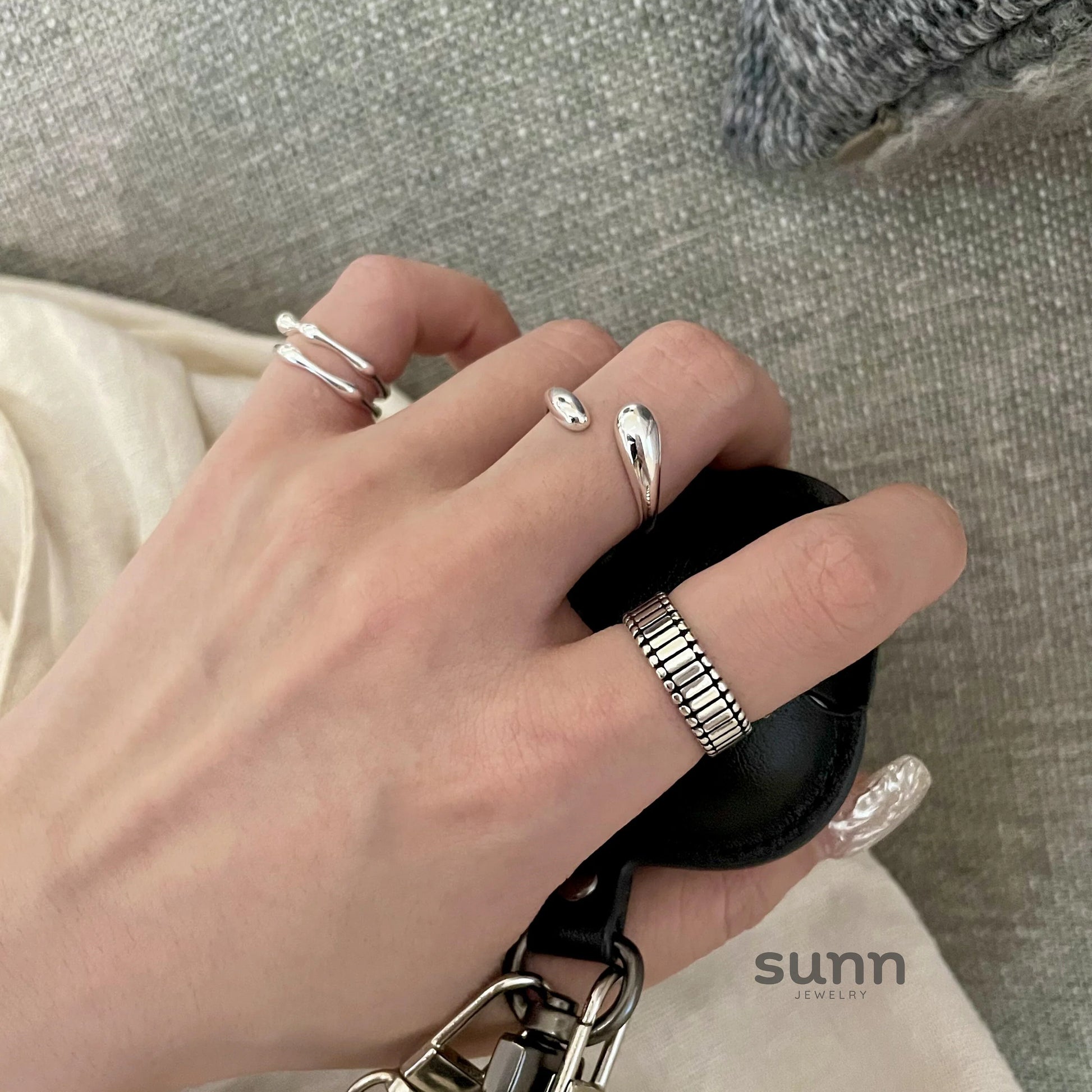 Carlota Geometric Water Drop Ring