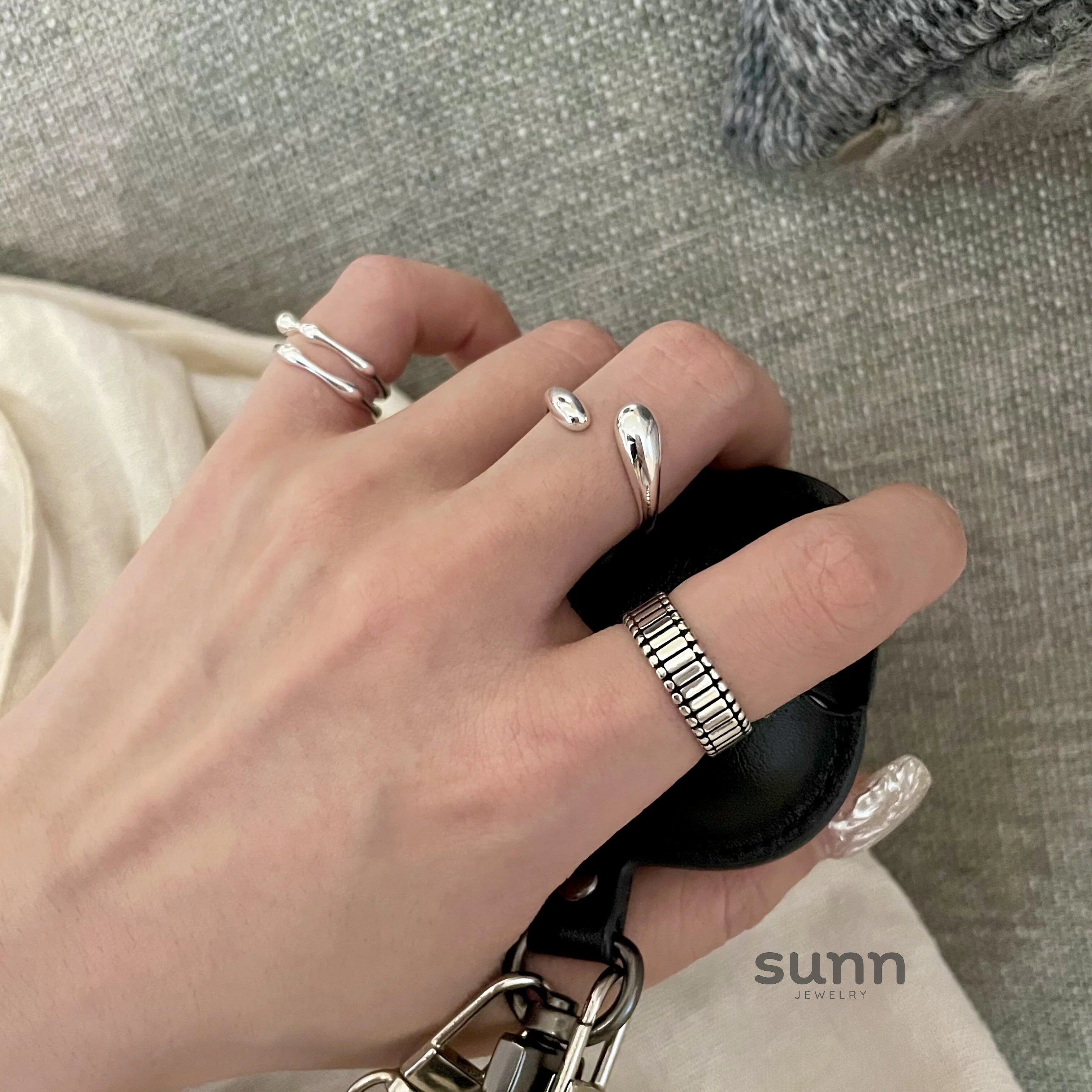 Carlota Geometric Water Drop Ring