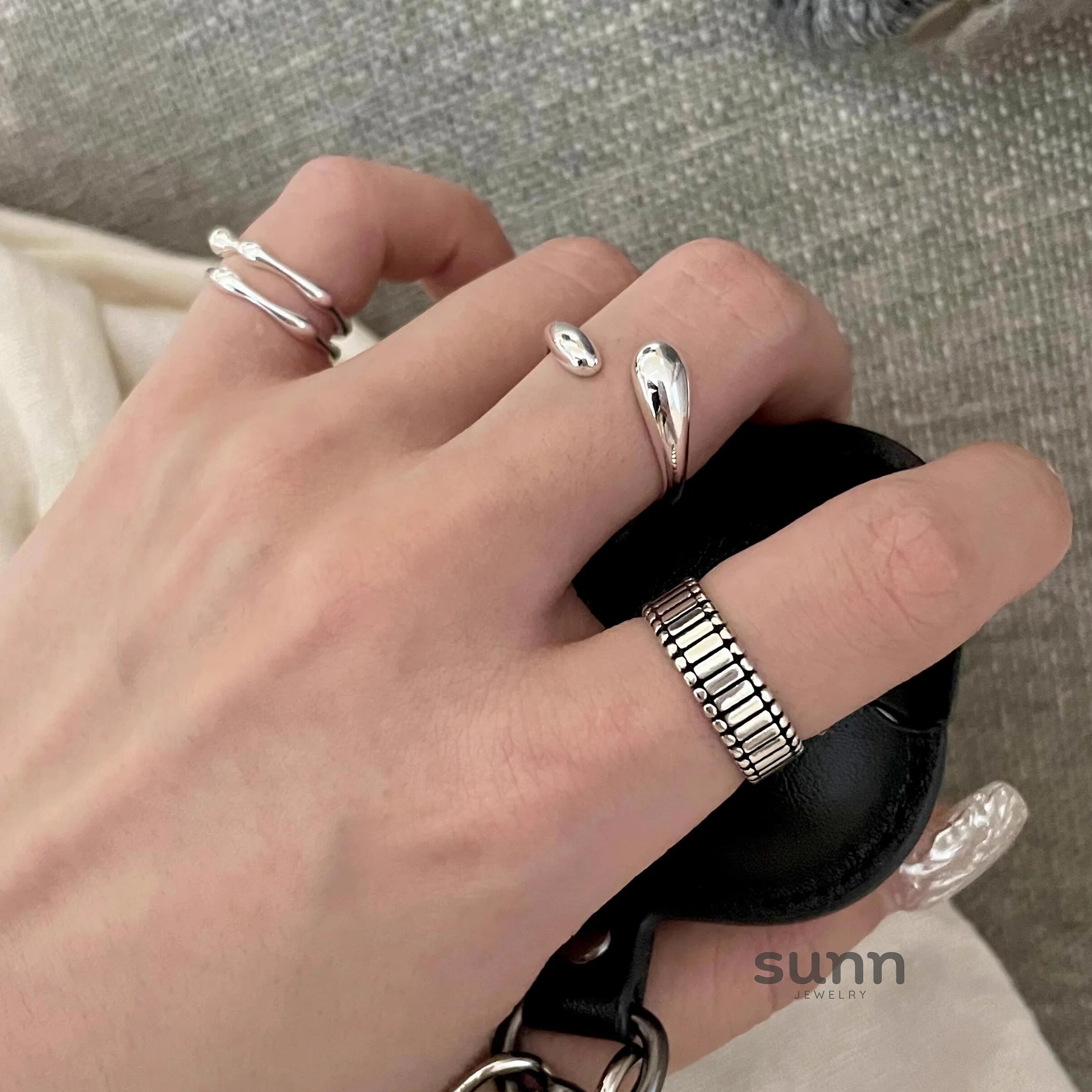 Carlota Geometric Water Drop Ring