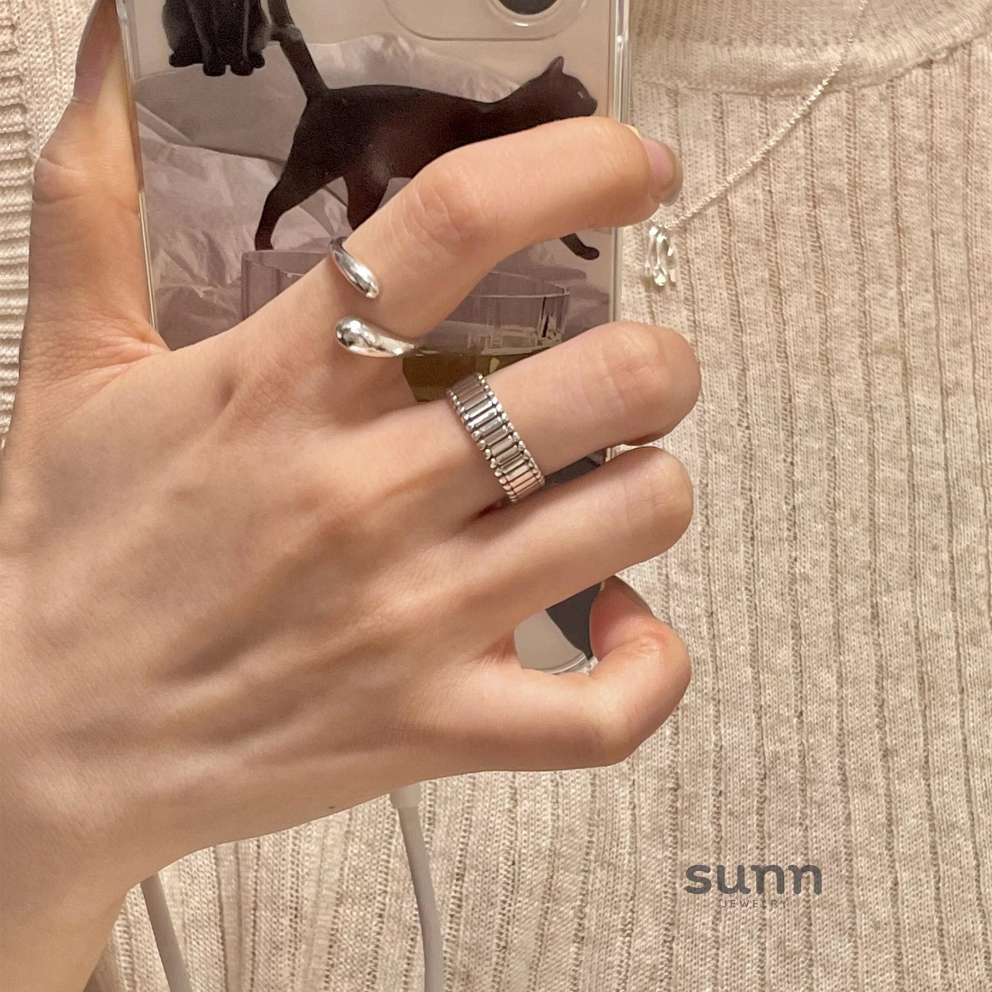 Carlota Geometric Water Drop Ring