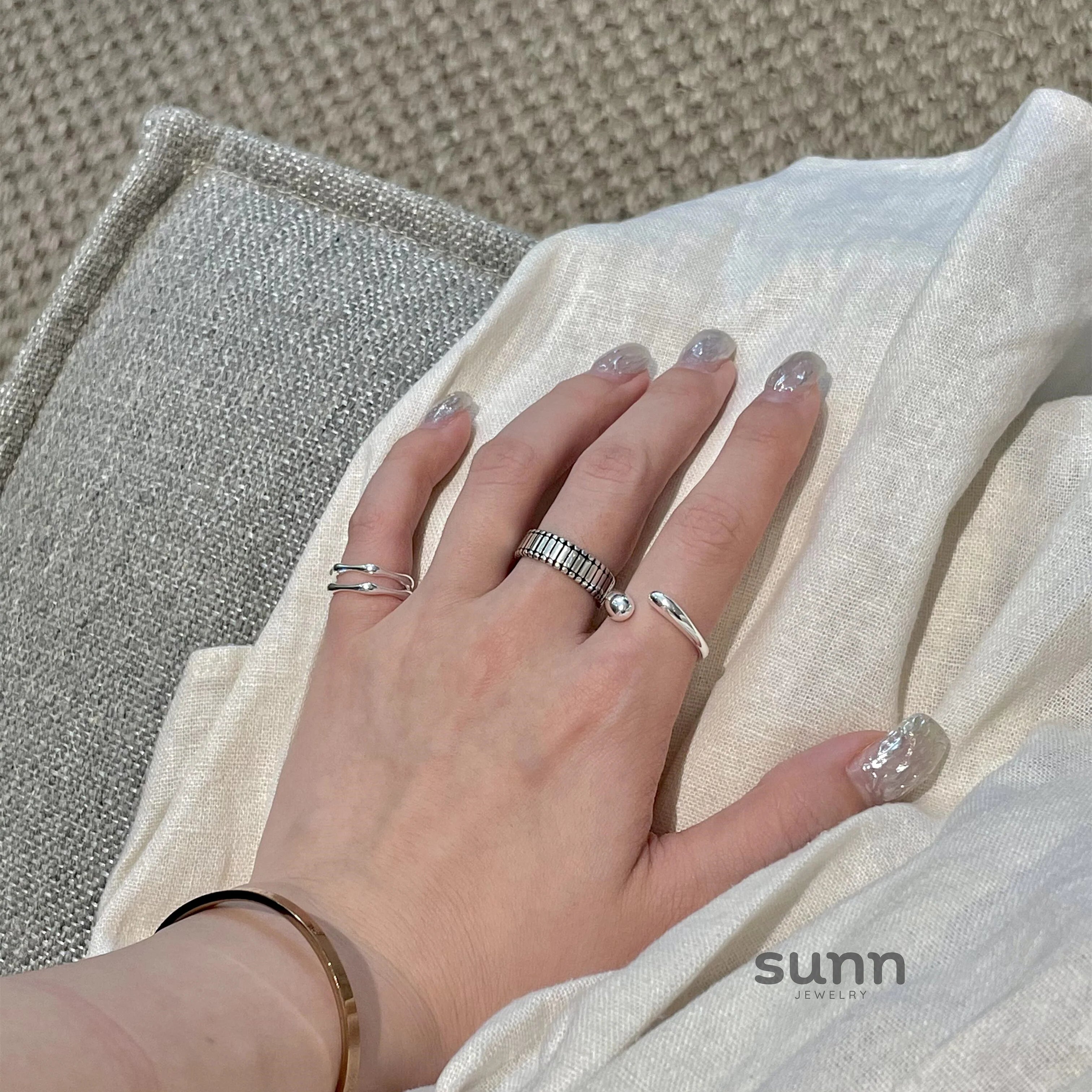 Carlota Geometric Water Drop Ring