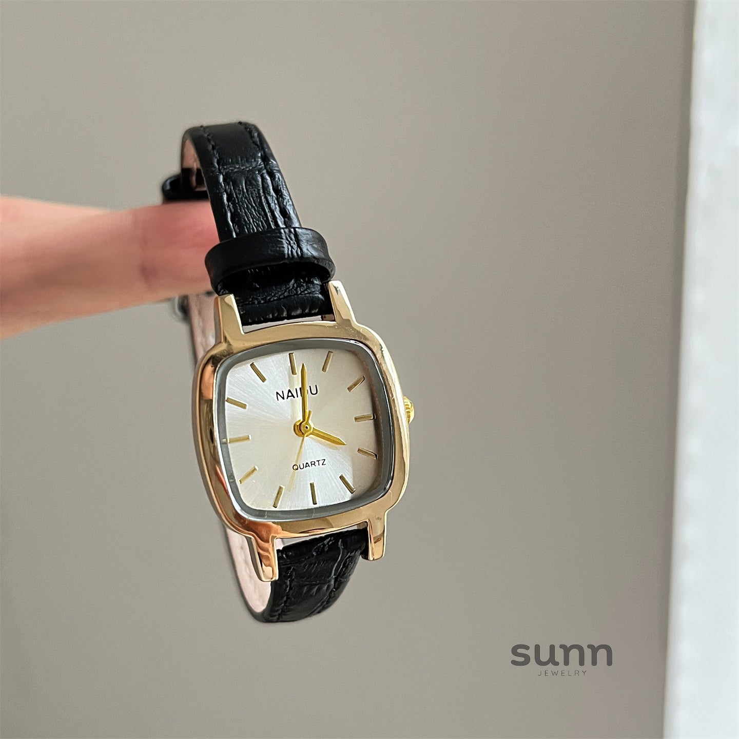 Carly Retro Mesh Watch [O8OKC272]