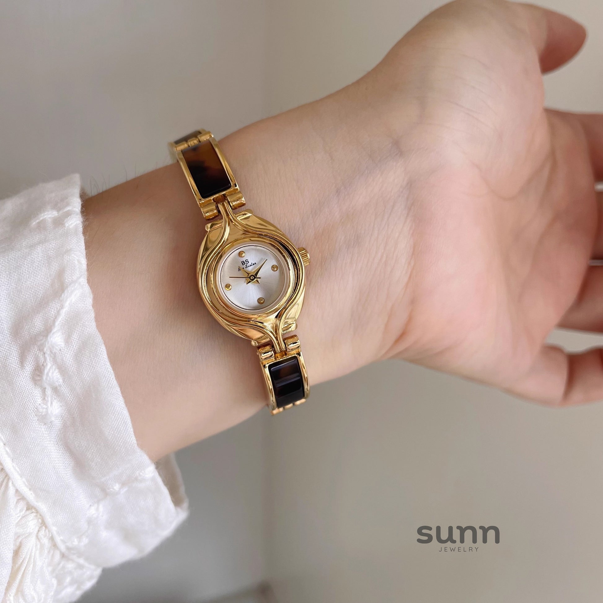 Carlyn Amber Bracelet Watch [4R2ANLEP]