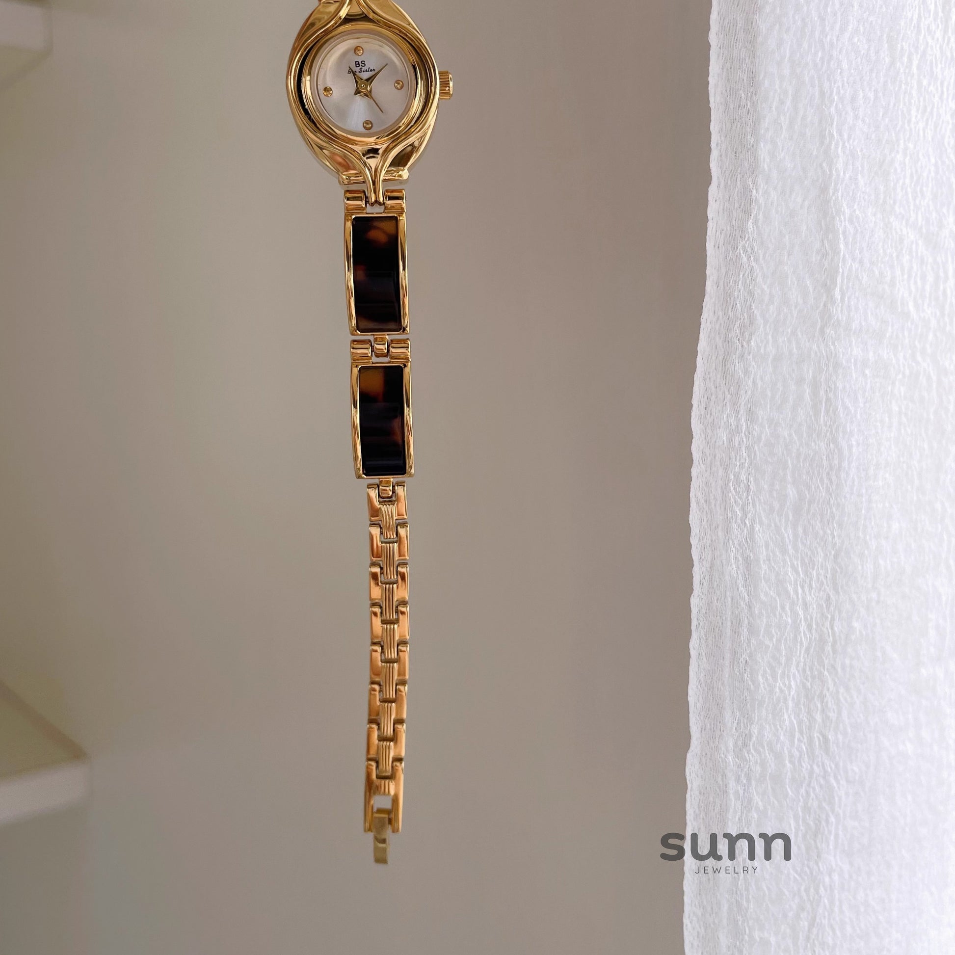 Carlyn Amber Bracelet Watch [2RECFBE3]