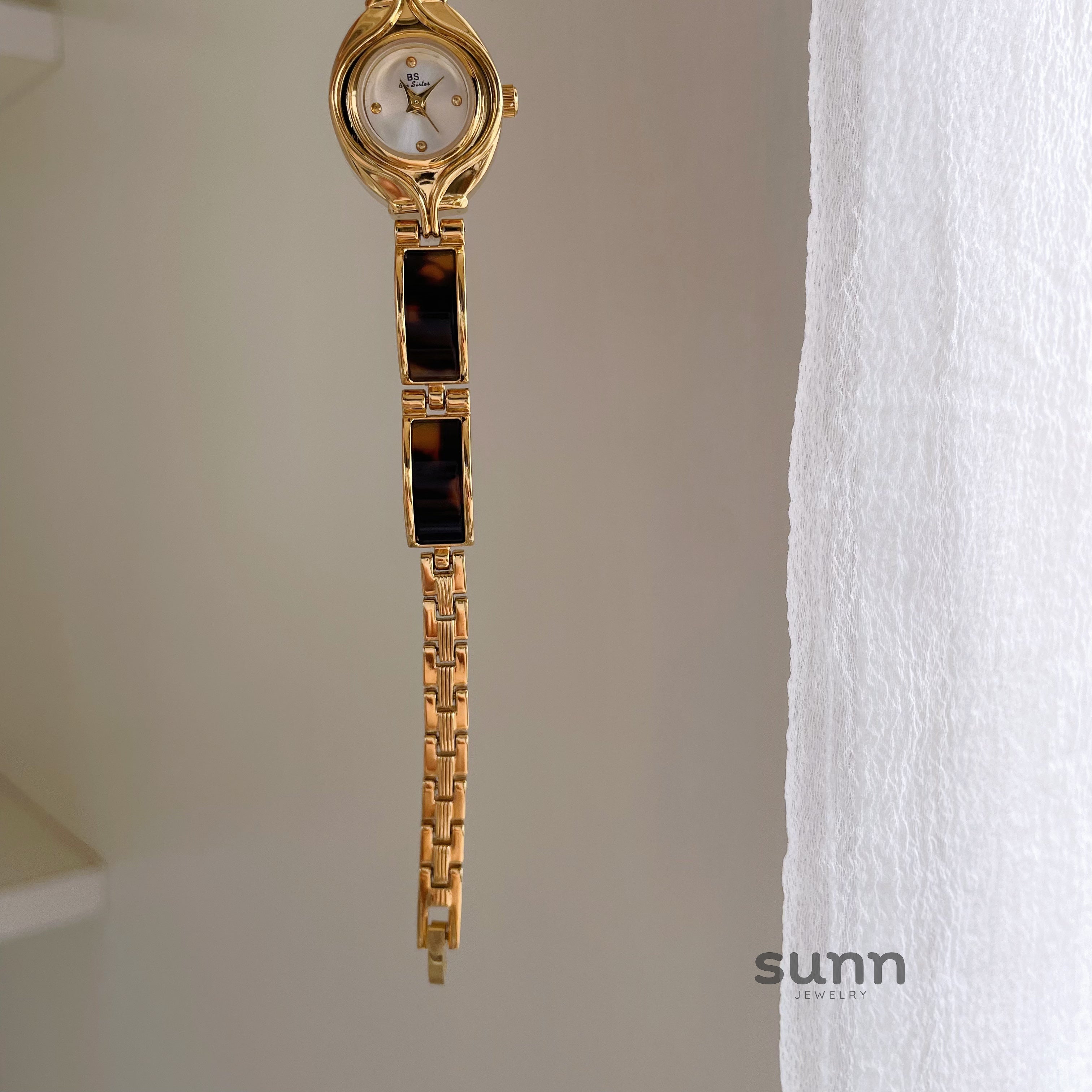 Carlyn Amber Bracelet Watch [T5778GD4]
