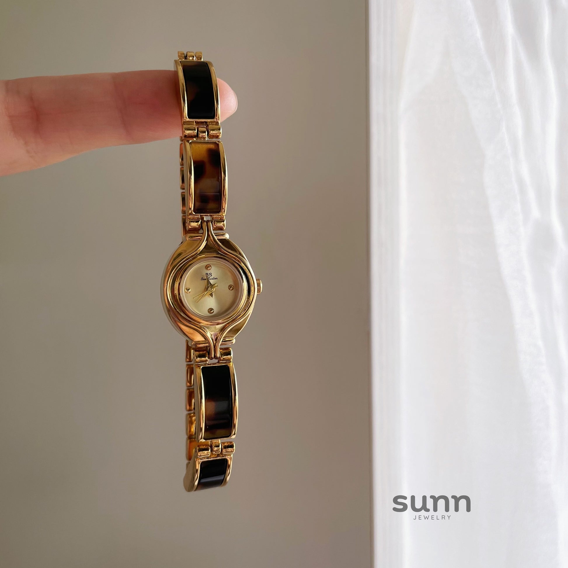 Carlyn Amber Bracelet Watch [NGD6PH6S]
