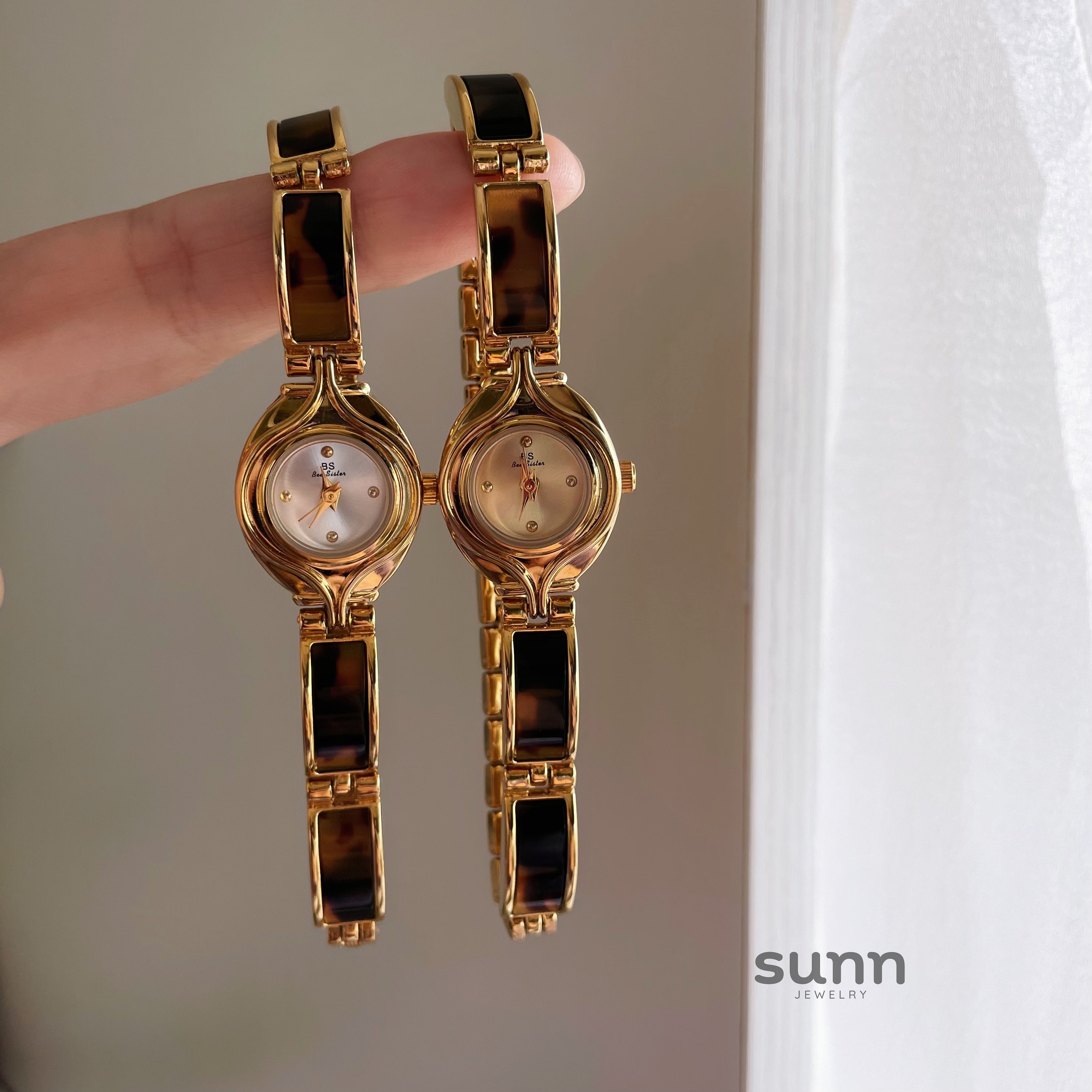 Carlyn Amber Bracelet Watch [2TFRNMX3]
