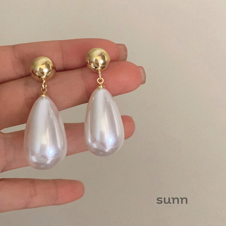 Carmyn Teardrop Pearl Earrings [KI78LCTE]