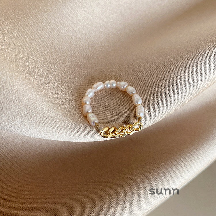 Carol Pearl Chain Ring