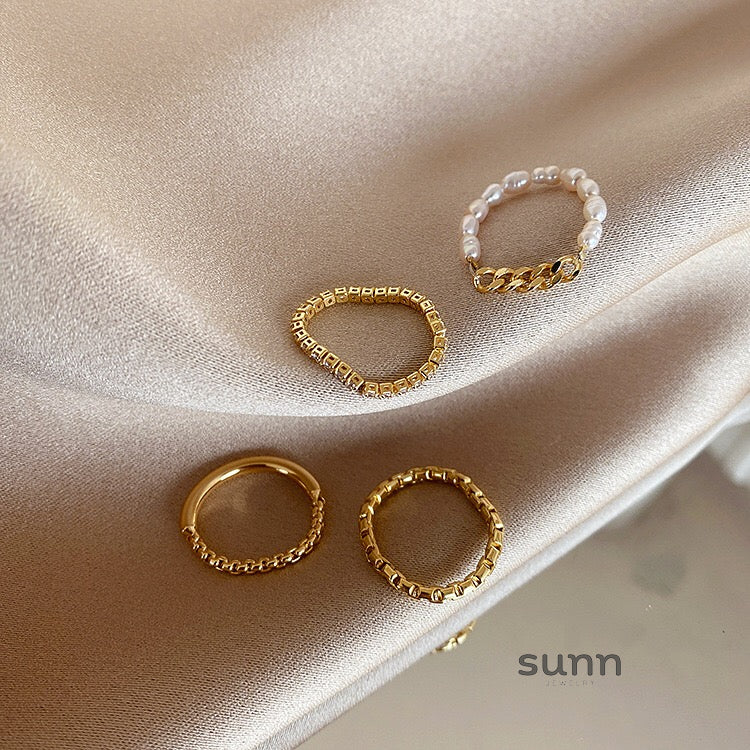 Carol Pearl Chain Ring