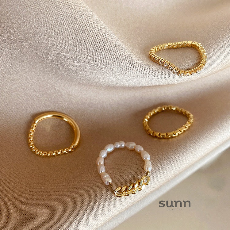 Carol Pearl Chain Ring