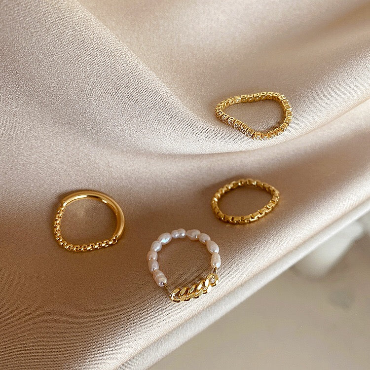 Carol Pearl Chain Ring