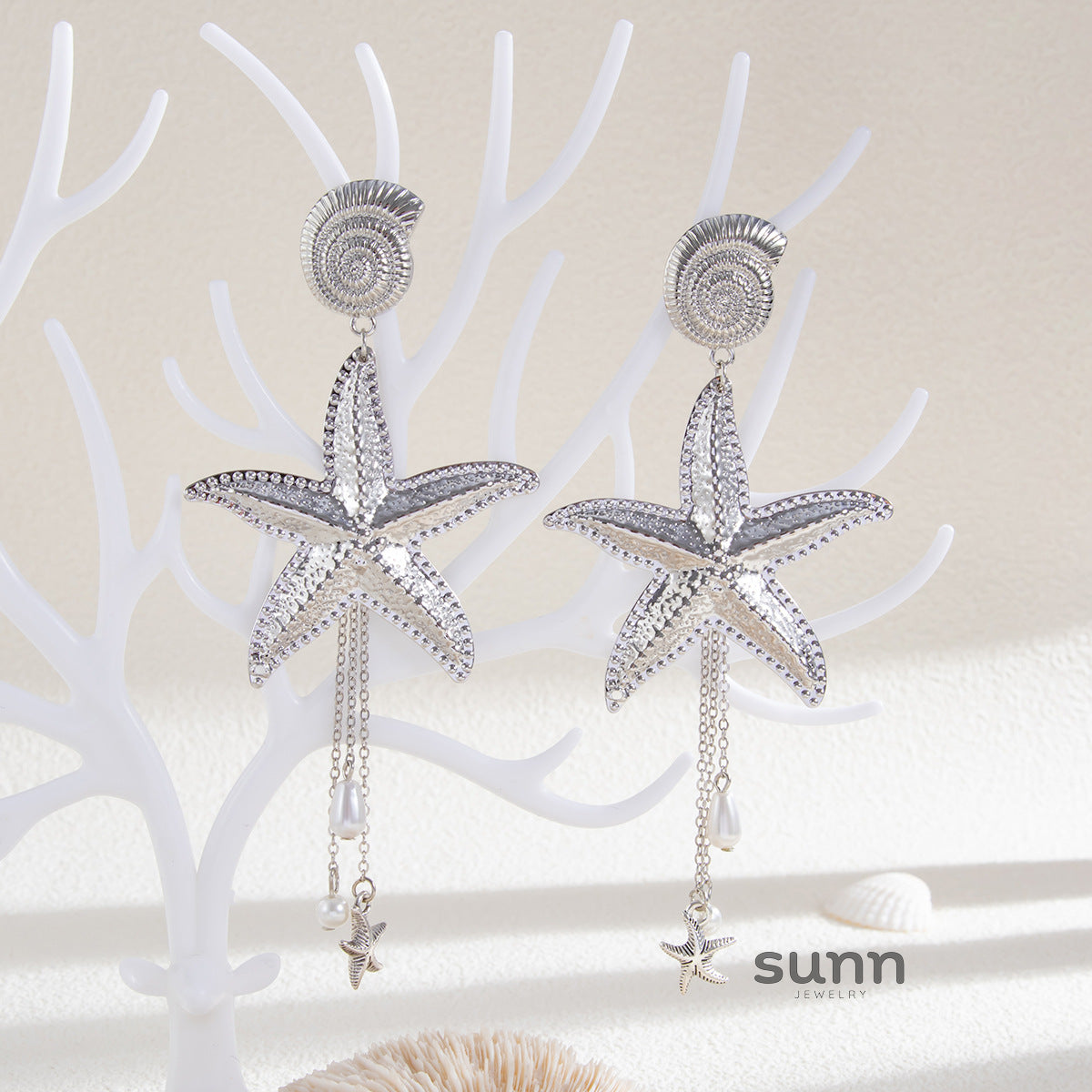 Carolina Starfish Statement Earrings [IXV4BQLU]
