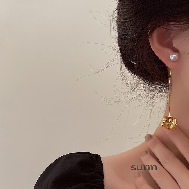 Carolyn Floral Pearl Drop Earrings [JIVLOY3P]