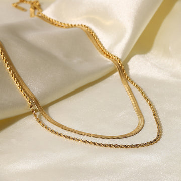 Carrigan Layered Blade Necklace [MS7KG2UE]
