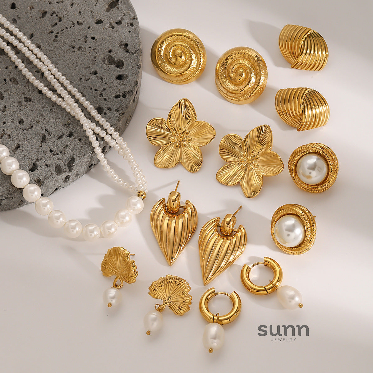 Carrigan Pearl Flower Jewelry Set [SWKTQDR0]