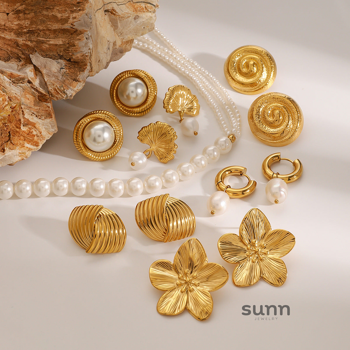 Carrigan Pearl Flower Jewelry Set [53I4MWHB]
