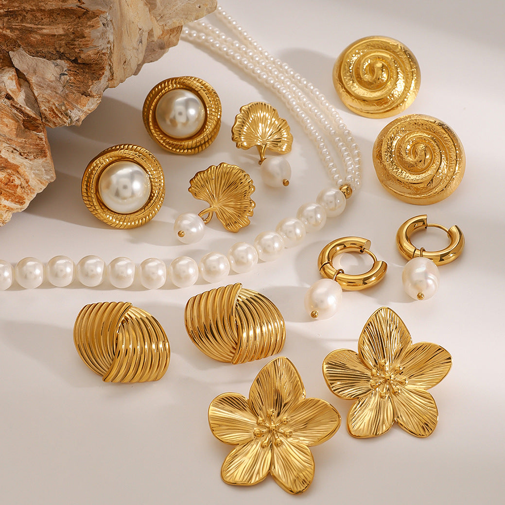 Carrigan Pearl Flower Jewelry Set [CS6BZ4MX]