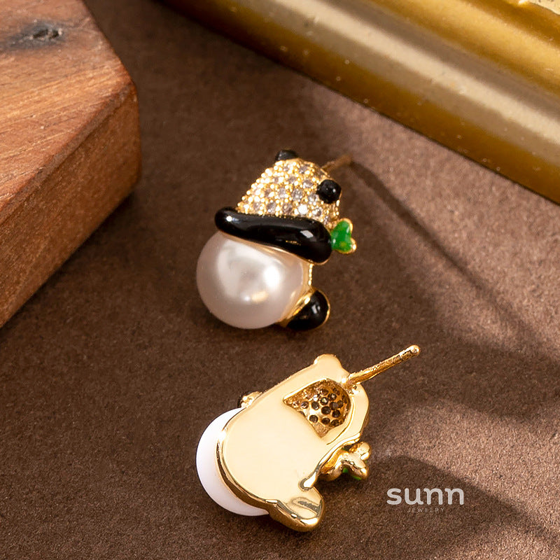Carsyn Sparkling Panda Pearl Earrings [5SU9JYI5]