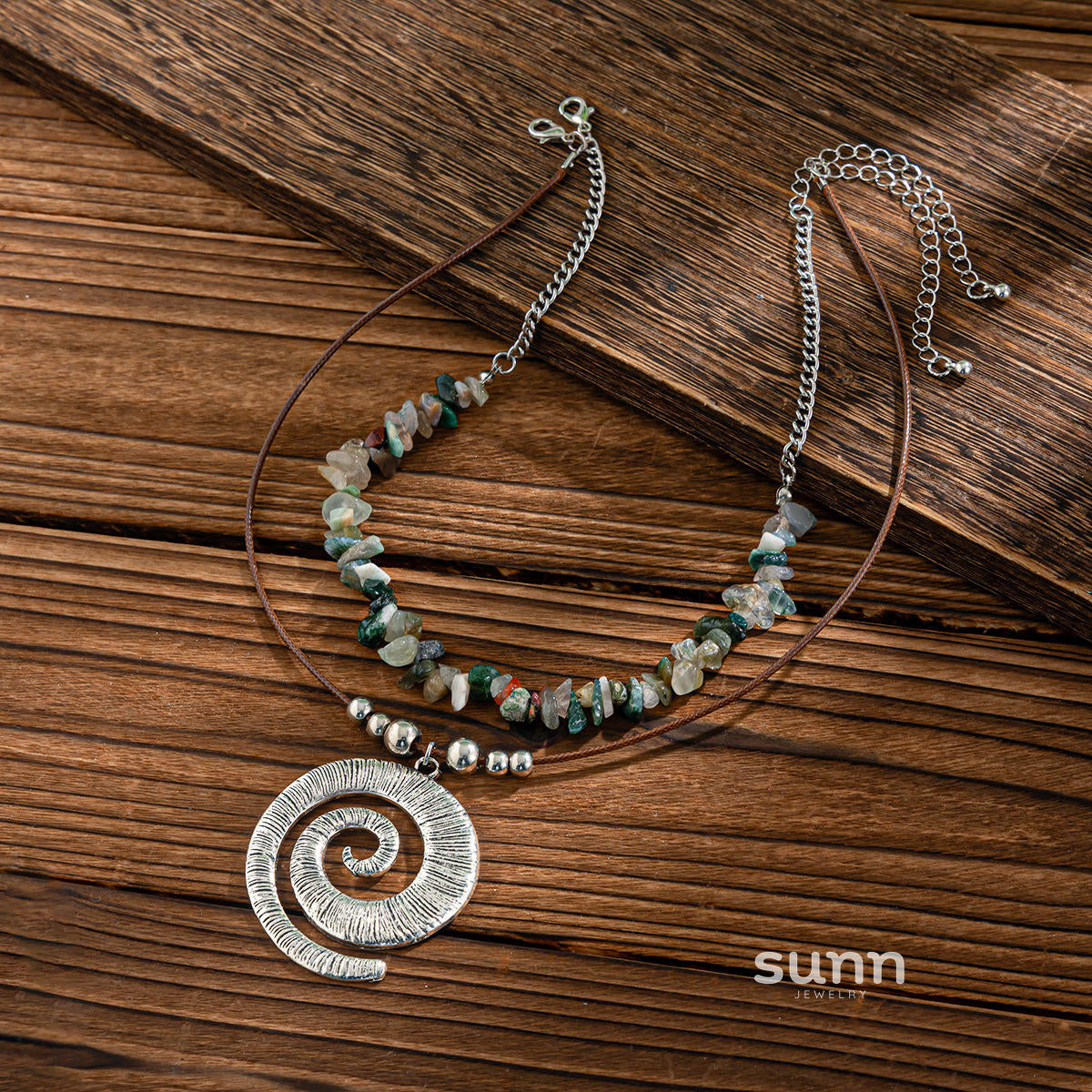 Carter Asymmetrical Conch Necklace [RVTWGJ31]