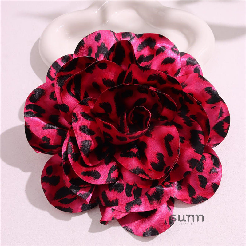 Catalaya Exaggerated Leopard Satin Brooch [YS3DQ6OE]