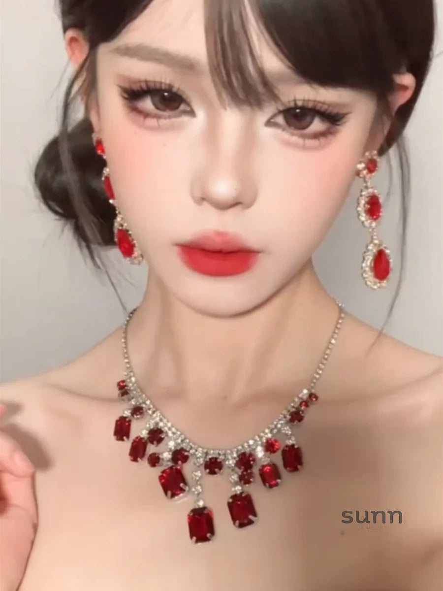 Cataleya Ruby Waterdrop Necklace
