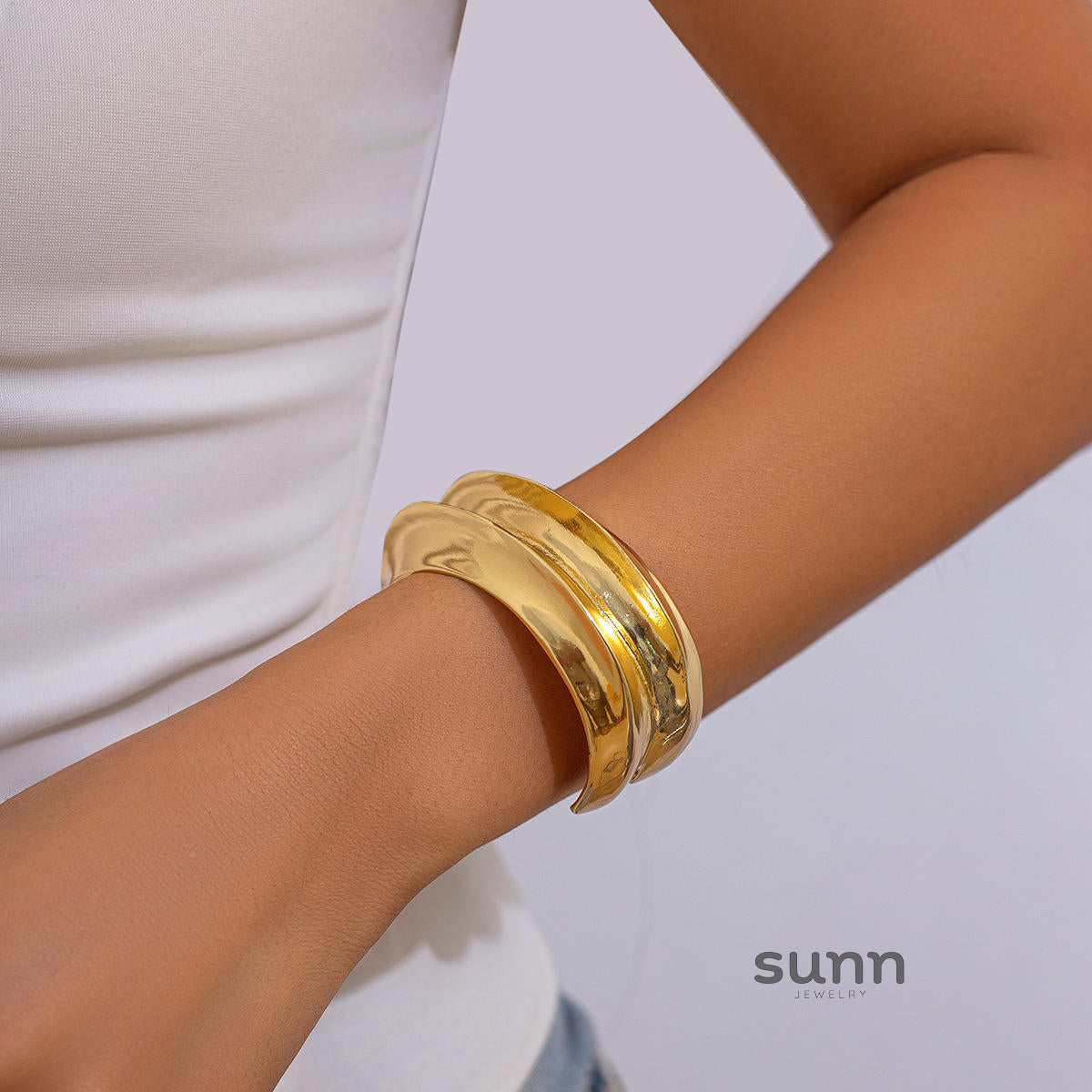 Cataleya Sculptural Statement Bracelet [R65LGQGR]